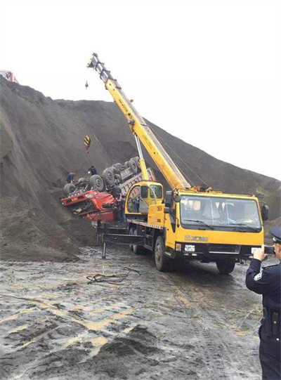 望花区上犹道路救援